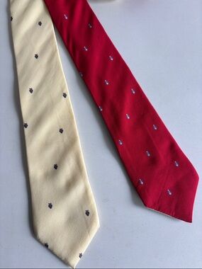 2 Lanvin Cream and Red Silk Neat Motif Ties